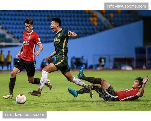 两队战术体系对比 控球率与转换进攻成焦点